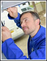 Houston Garage Door Service  Houston, TX 713-936-4741 - gr-emg-01